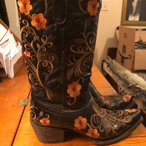 Embroidered Cowboy boots - black